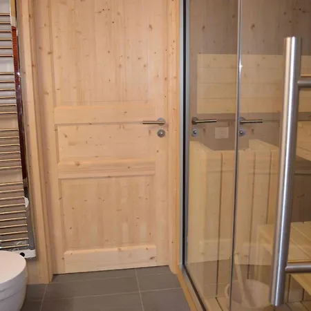 度假居 Tolles Mit Sauna Und Whirlpool By Interhome 沃尔夫斯堡