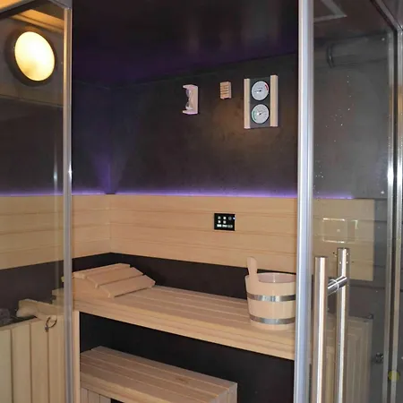 Tolles Mit Sauna Und Whirlpool By Interhome 沃尔夫斯堡